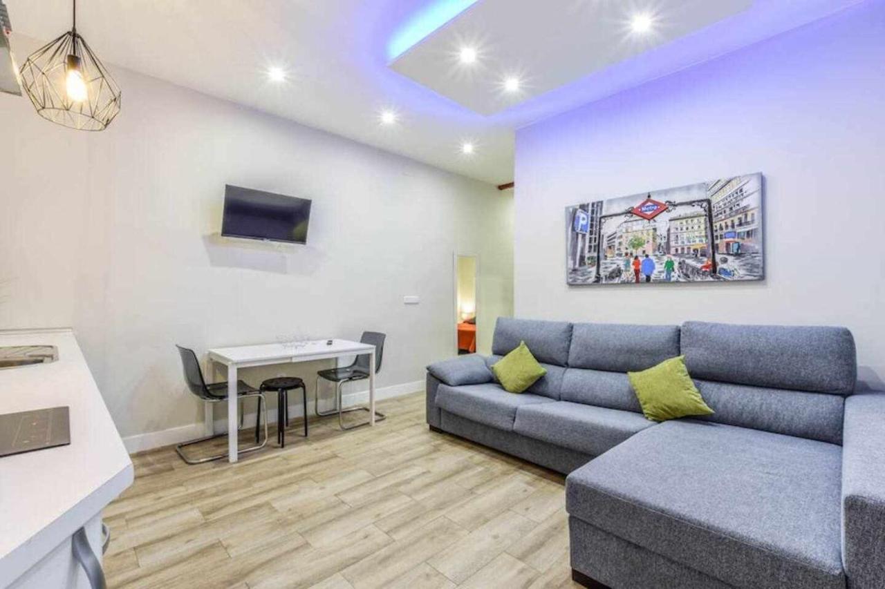 Acogedor Apartamento entre Sol Gran Vía y Palacio Madrid Exterior foto