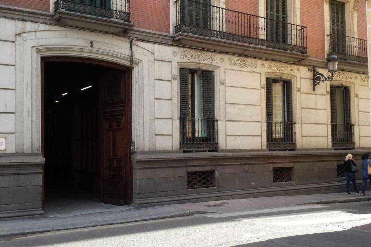 Acogedor Apartamento entre Sol Gran Vía y Palacio Madrid Exterior foto